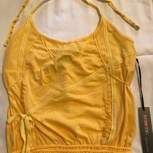 Cute yellow halter top 💛